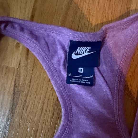Nike, Racerback - Picture 2 of 3